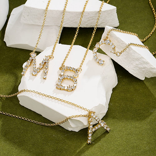 Bijoux en cuivre Micro incrusté de lettres de Zircon, collier complet de diamants, collier de lettres anglaises