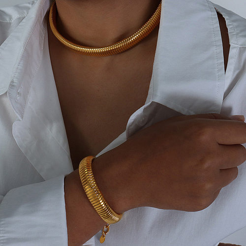 Schlichter Stil, einfarbig, Titanstahl-Beschichtung, vergoldete Armbänder, Halskette