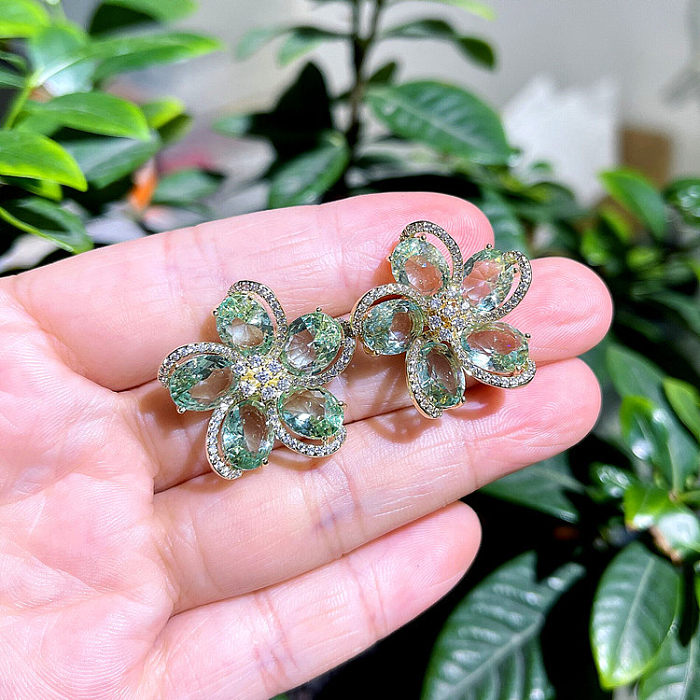 1 par de brincos de orelha de zircônia de cristal artificial de cobre com flor exagerada