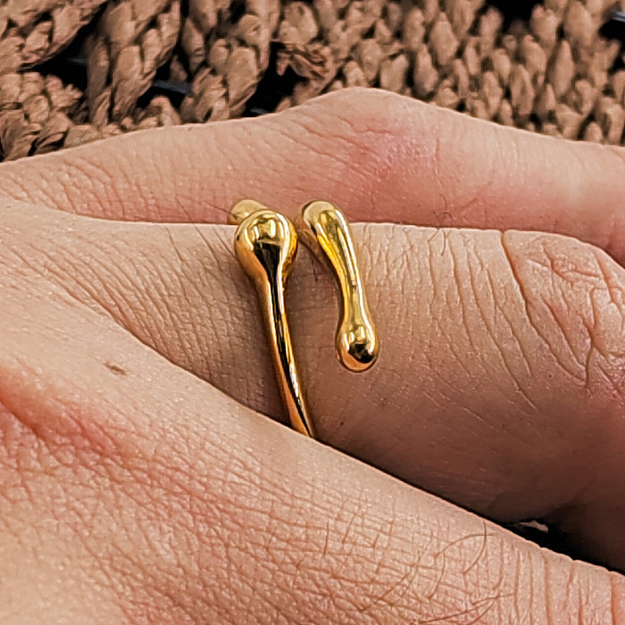 Lady Novelty Unregelmäßige Ringe aus Titanstahl mit 18-Karat-Vergoldung
