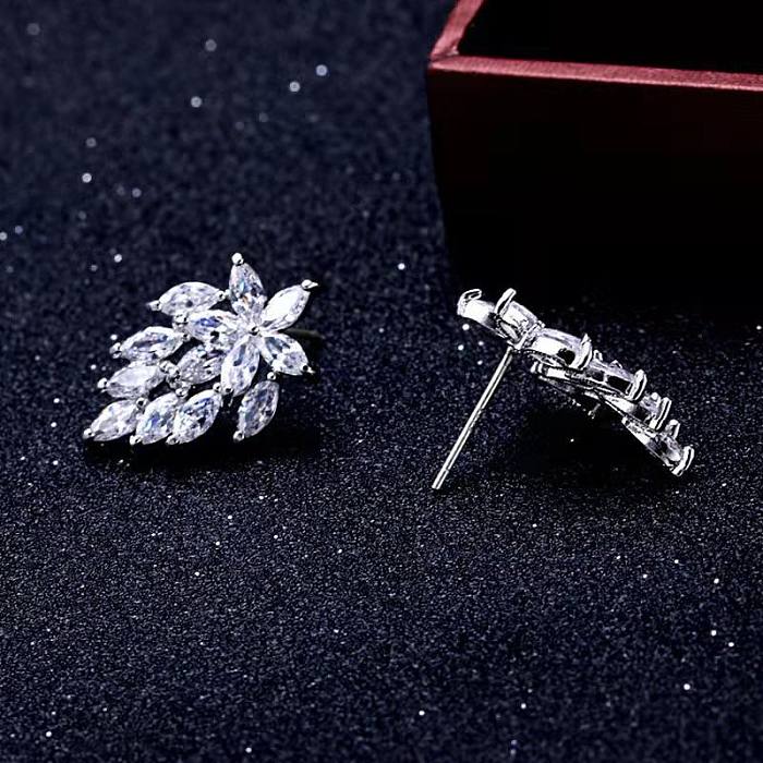 1 Pair Simple Style Leaf Copper Inlay Zircon Ear Studs