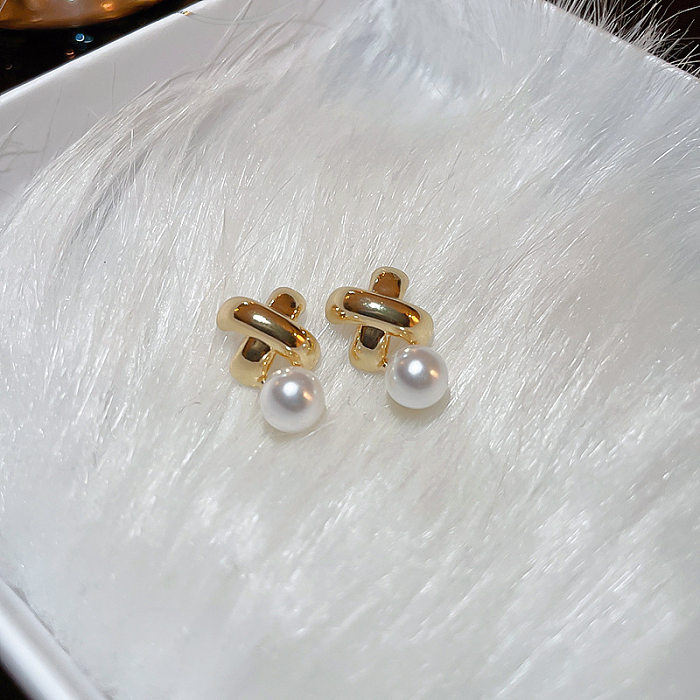 Pendientes colgantes de perlas artificiales chapados en cobre con nudo de lazo retro, 1 par