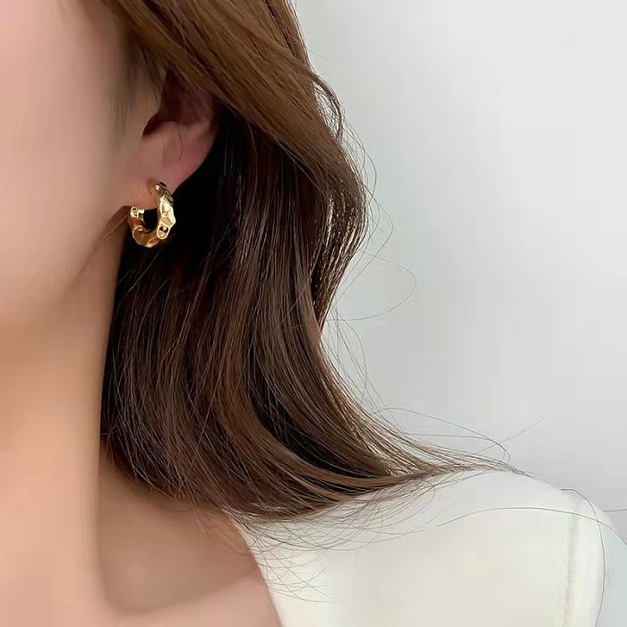 Boucles d'oreilles en cuivre de couleur unie à la mode Boucles d'oreilles en cuivre plaqué