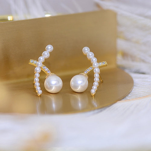 1 paire de clous d'oreilles plaqués or 14 carats, Style Simple et doux, incrustation de placage croisé en cuivre, perles artificielles en Zircon