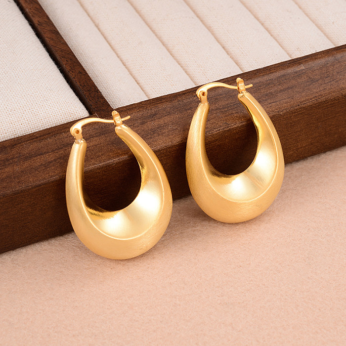 1 par de brincos banhados a ouro de cobre em forma de U estilo simples