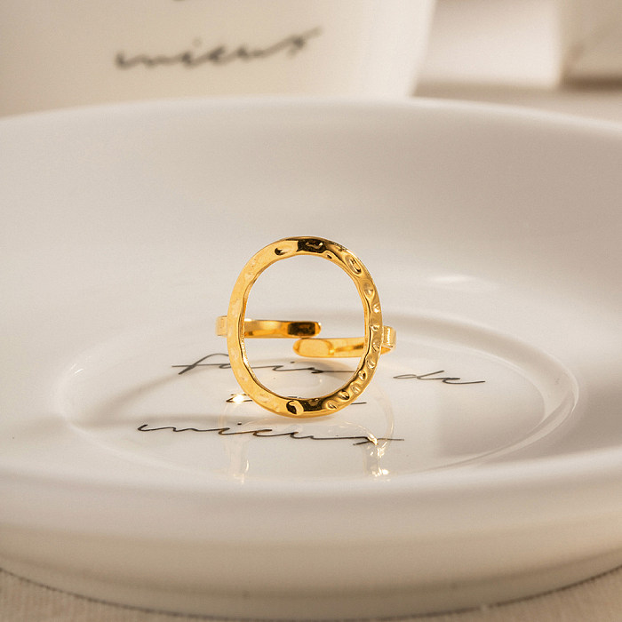 Schlichter Stil, ovale Ringe mit Edelstahlbeschichtung, ausgehöhlt, 18 Karat vergoldet