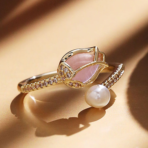 Elegante Retro-geometrische Kupfer-Inlay-künstliche Perlen-Zirkon-offene Ringe