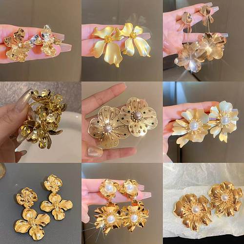 1 Pair Vintage Style Simple Style Flower Plating Copper Ear Studs