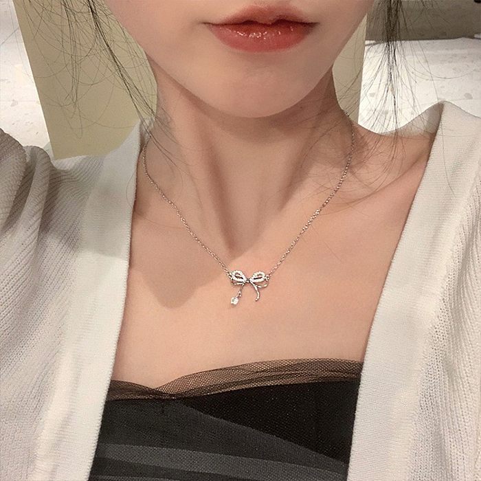 Sweet Round Star Flower Copper Plating Inlay Rhinestones Pearl White Gold Plated Silver Plated Pendant Necklace