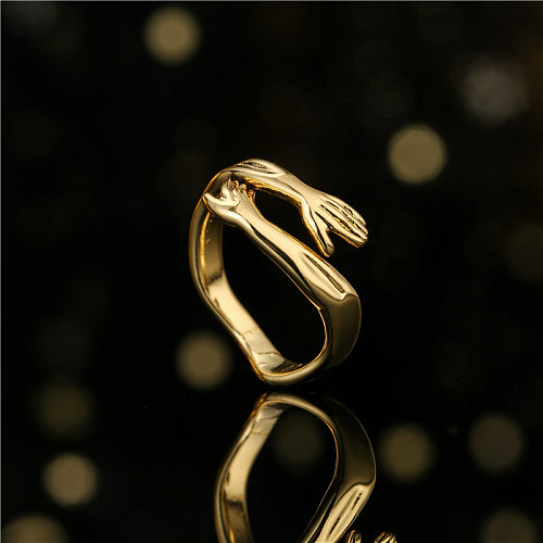 Anel de abertura de cobre banhado a ouro 18K em forma de abraço fashion