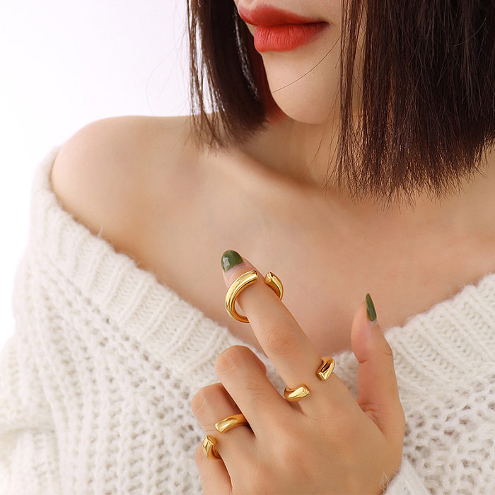 U-shaped Opening Non-adjustable Titanium Steel Plated 18K Gold Hand Jewelry