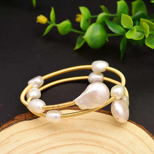 Retro Solid Color Freshwater Pearl Copper Plating 18K Gold Plated Bangle