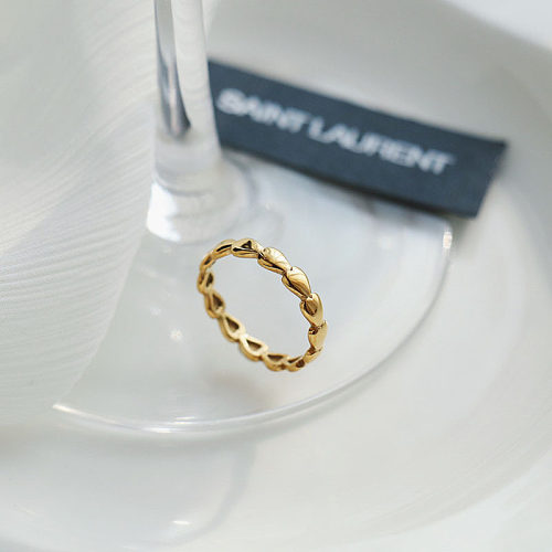 Acier titanique de forme de coeur de style classique plaquant les anneaux plaqués par or 18K