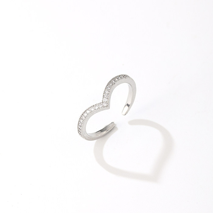 Anéis abertos banhados a ouro branco de zircônia com chapeamento de cobre em forma de coração estilo simples e doce