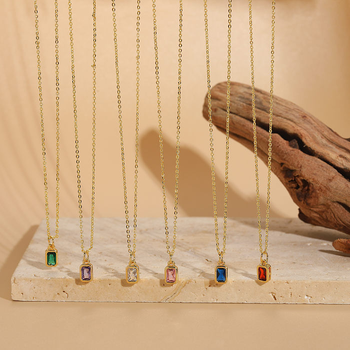Elegante Halskette im klassischen Stil mit quadratischem Kupferüberzug und Inlay-Zirkon-Anhänger, 14 Karat vergoldet