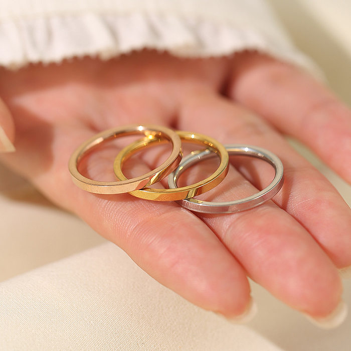 Anéis banhados a ouro com revestimento de aço inoxidável de cor sólida estilo clássico