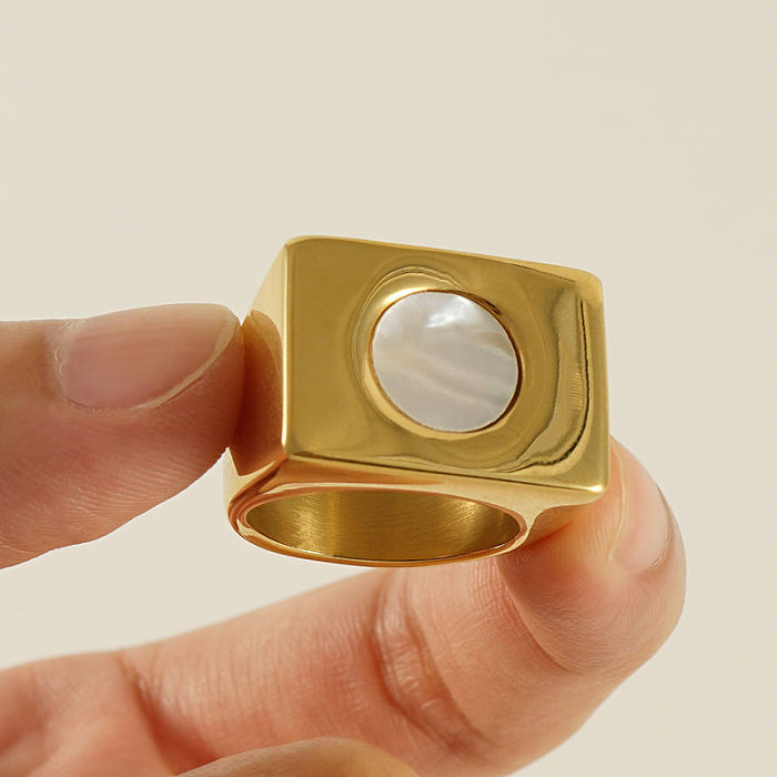 Anéis banhados a ouro de Shell 18K do embutimento de aço inoxidável redondo do estilo moderno ocasional