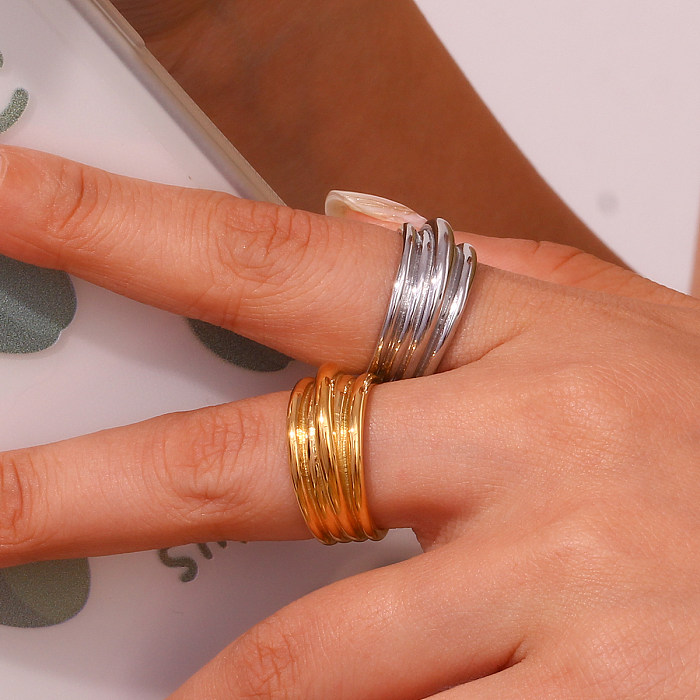 Schlichter Stil, klassischer Stil, einfarbig, Edelstahl-Beschichtung, 18 Karat vergoldete Ringe