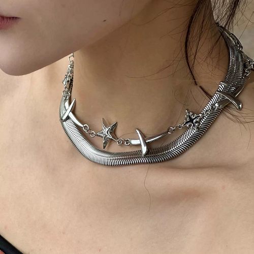 Halskette mit Sternverkupferung im IG-Stil