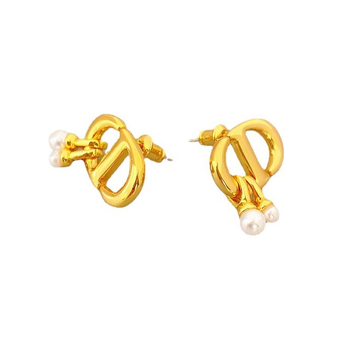 Fashion Letter Copper Inlay Artificial Pearls Ear Studs 1 Pair