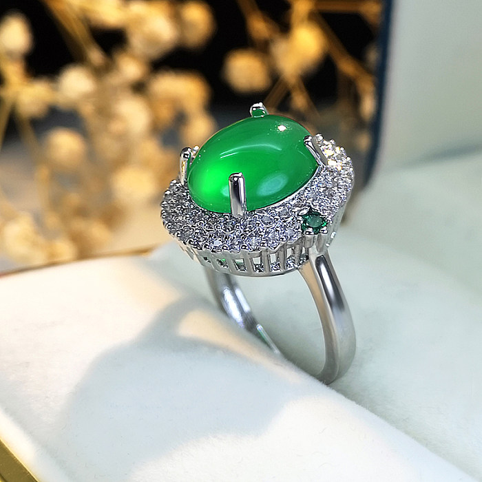 Luxuriöser, ovaler, verkupferter, offener Ring im Vintage-Stil mit künstlichen Edelsteinen, Zirkon und Silber