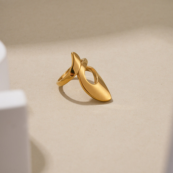 Venda por atacado de anéis banhados a ouro geométricos artísticos de estilo moderno para férias