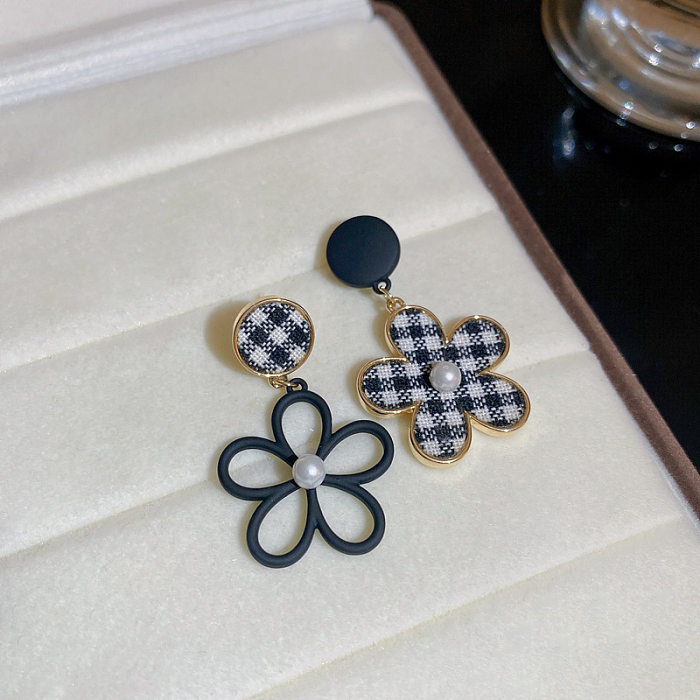 1 Paar schlichte Ohrstecker mit Blumen-Kupfer-Emaille-Strasssteinen