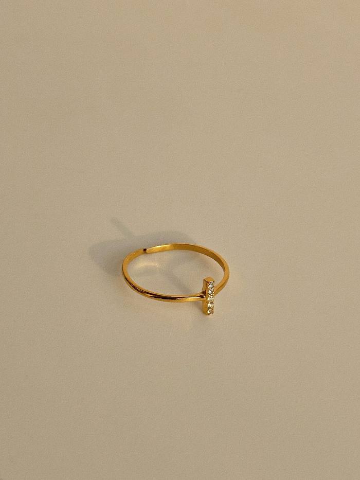 Großhandel: Einfacher offener Ring mit geometrischem Titanstahl und 18 Karat vergoldetem Zirkon
