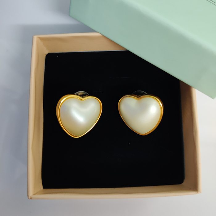 1 Pair Simple Style Heart Shape Inlay Copper Pearl Ear Studs