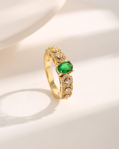 Einfache Ringe im Vintage-Stil mit geometrischer Verkupferung und Intarsien aus Zirkon mit 18-Karat-Vergoldung