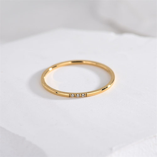 Estilo simples romântico círculo titânio aço polimento chapeamento incrustação zircão anéis banhados a ouro 18K