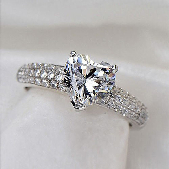 New Heart-shaped Zircon Copper Ring Female Fashion Engagement Party Bride Jewelry