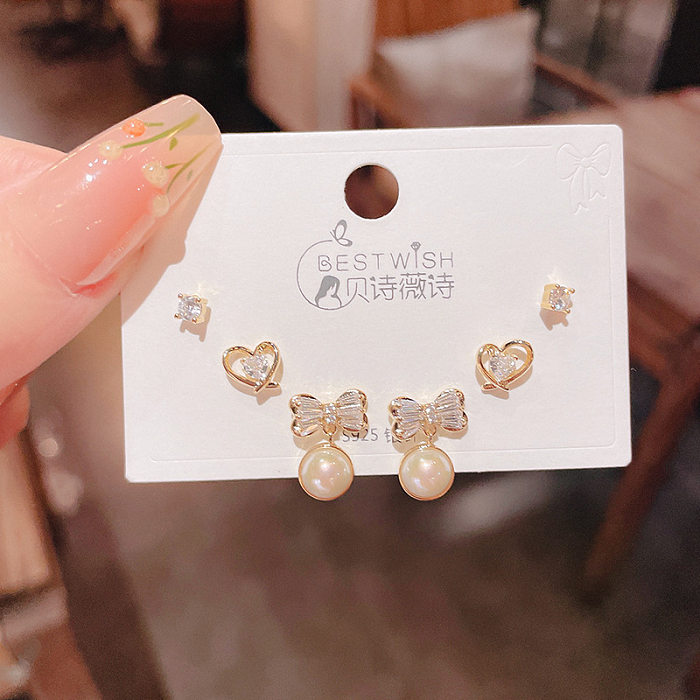 Sweet Round Butterfly Snowflake Copper Plating Inlay Zircon Ear Studs 1 Set