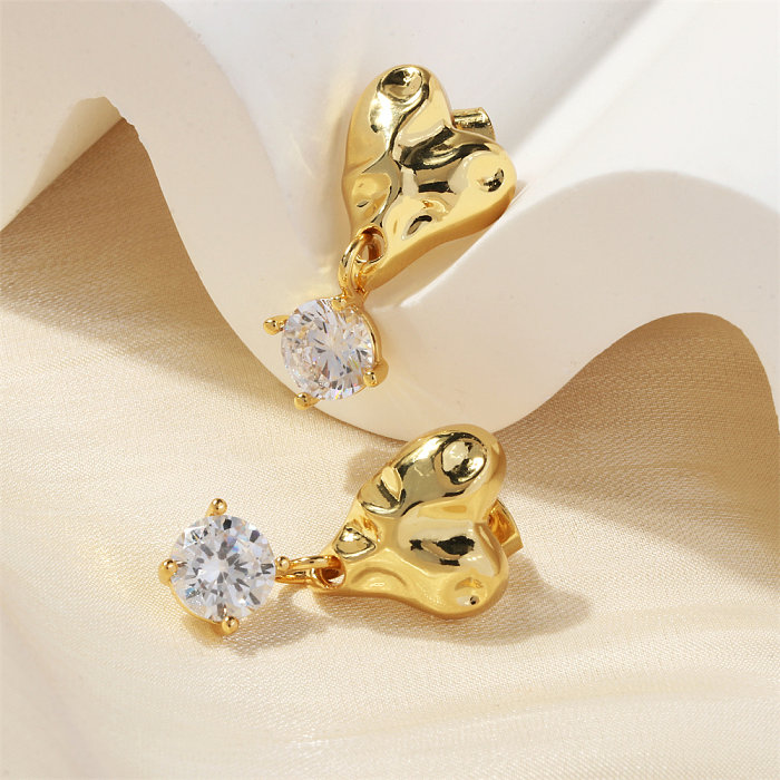 1 Paar elegante, schlichte Pentagramm-Ohrringe in Herzform mit Inlay aus Kupfer und Zirkon, 18 Karat vergoldet