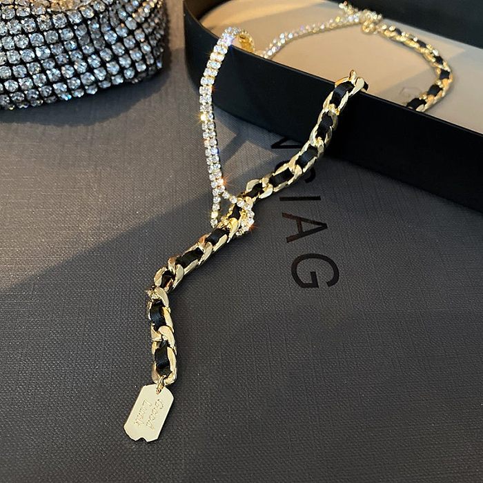 Gargantilla plateada oro elegante de los diamantes artificiales del cobre 18K del color sólido del viaje en bulto