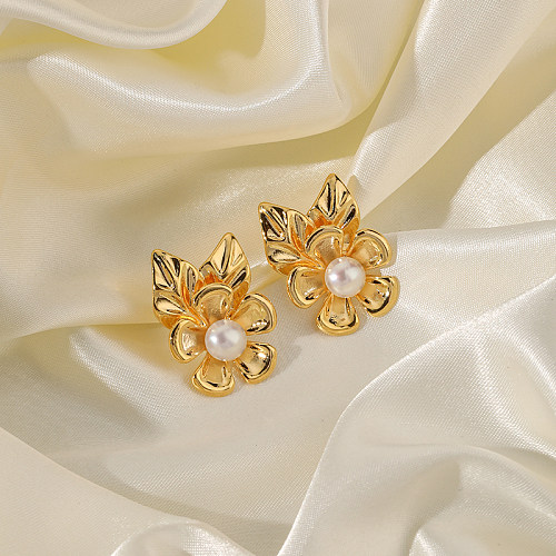 1 Paar Basic Simple Style Commute Leaf Flower Plating Inlay Kupfer Künstliche Perlen 18K vergoldete Ohrstecker
