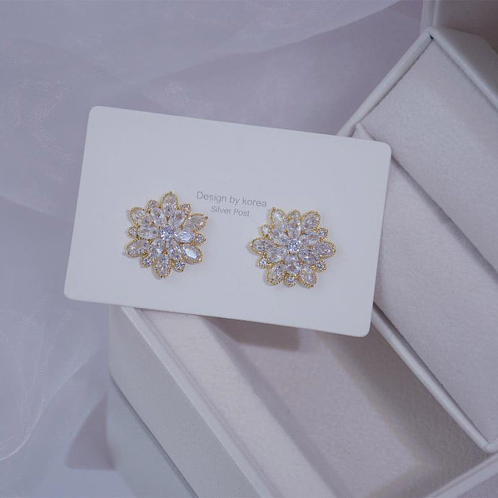 1 Pair Elegant Shiny Snowflake Plating Inlay Copper Zircon Gold Plated Ear Studs