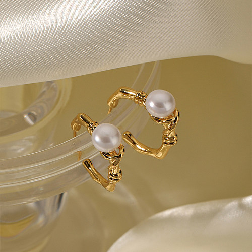 1 paire de clous d'oreilles plaqués or 18 carats, Style Simple, incrustation de perles en cuivre en forme de C