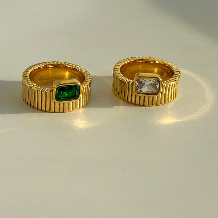 Elegante, luxuriöse, quadratische, gestreifte Ringe mit Edelstahlbeschichtung und Zirkoneinlage, 18 Karat vergoldet