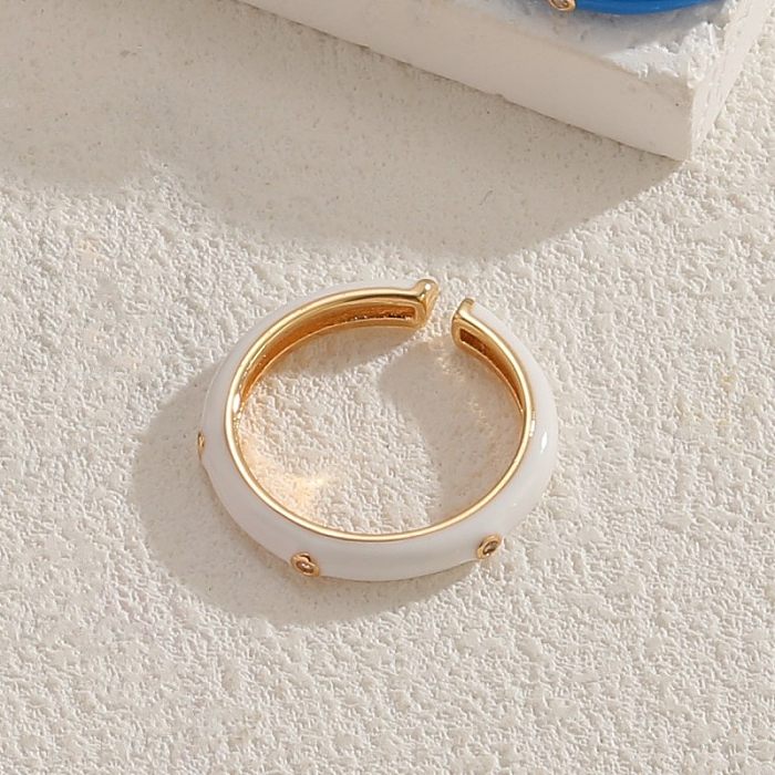 Anéis luxuosos banhados a ouro do zircão 14K do embutimento do chapeamento de cobre da cor sólida