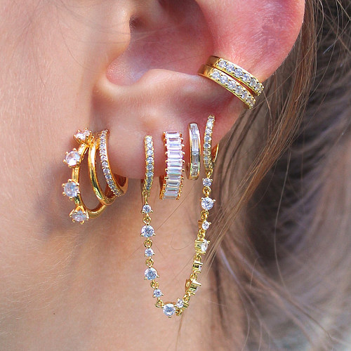1 Paar glänzende, runde, rechteckige, vergoldete Ohrringe mit Inlay aus Kupfer, Zirkon, Weißgold