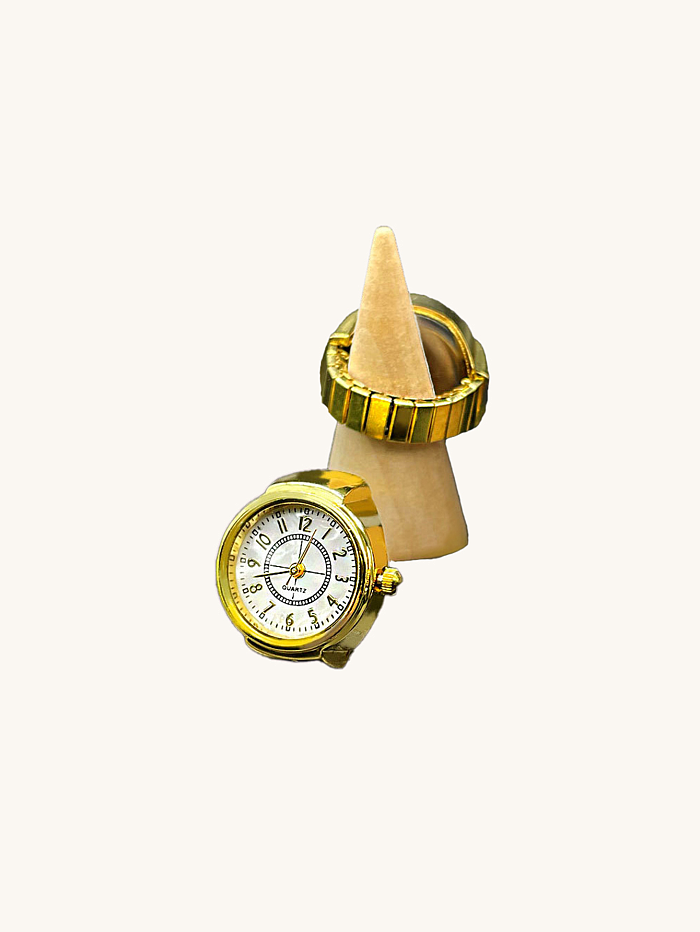 Großhandel Casual Simple Style Uhr Edelstahl Titan Stahlüberzug vergoldete Ringe