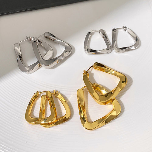 Arbeiten Sie Normallack-Kupfer-Ohrringe um, die Kupfer-Ohrringe überziehen