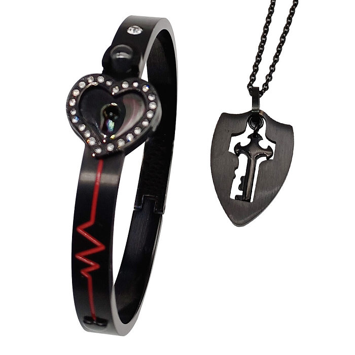 Collar de pulseras de diamantes de imitación con incrustaciones de acero titanio con llave en forma de corazón de estilo moderno IG
