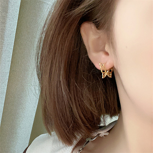 1 paire de boucles d'oreilles plaquées papillon, Style Simple et doux, ajouré en cuivre blanc plaqué or