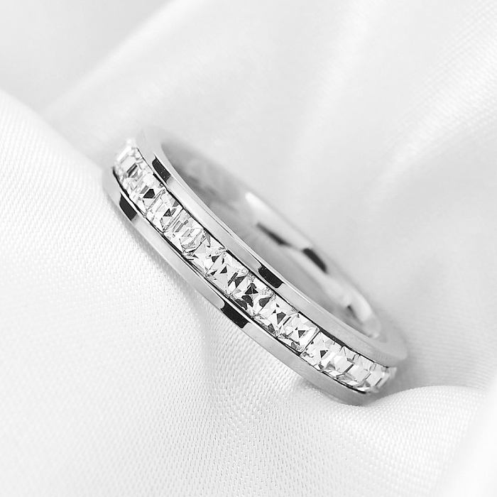 Fashion Shining Single Row Zircon Inlaid Titanium Steel Ring Ornament