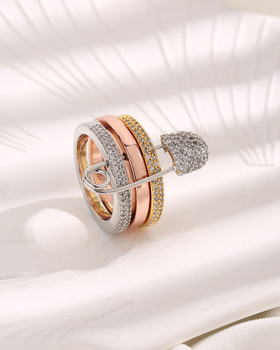 Anéis banhados a ouro geométricos básicos do zircão 18K do embutimento do chapeamento de cobre do estilo simples
