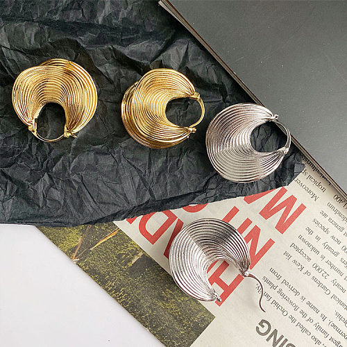 1 paire de boucles d'oreilles plissées en cuivre plaqué or, nouveauté géométrique, placage irrégulier