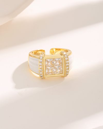 Luxuriöse, quadratische, mit 18 Karat vergoldete Ringe mit Zirkon-Intarsienverkupferung