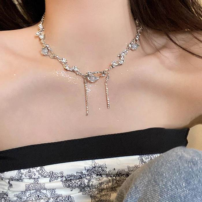 Streetwear Shiny Heart Shape Copper Pearl Inlay Zircon Pendant Necklace